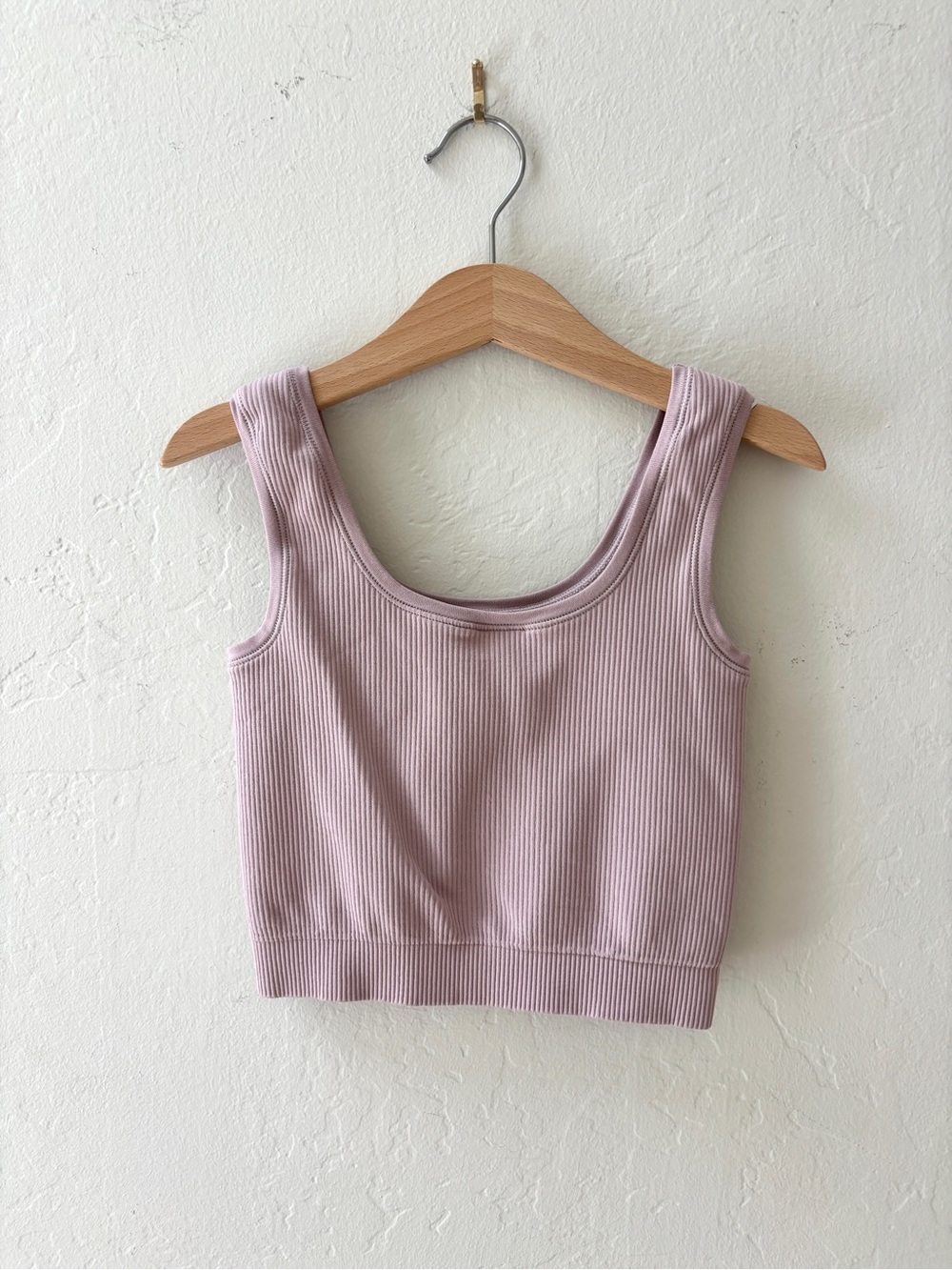Athleta Girls Size Small 7 Ribbed Scoop Neck Crop Tank - Dusty Mauve - Picture 3 of 3